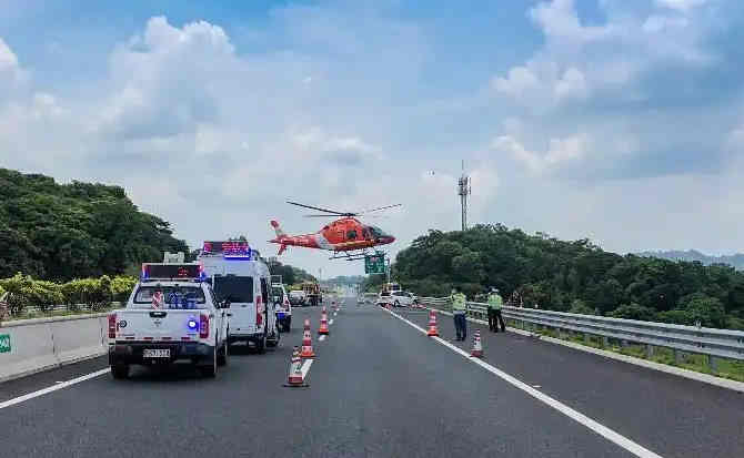 嘉峪关高速公路汽车救援案例